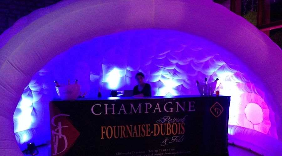 Tente gonflable LUNA pour les champagnes Fournaise Dubois
