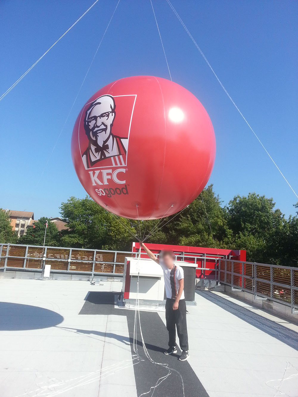 Ballon de foot gonflable géant publicitaire - EDK