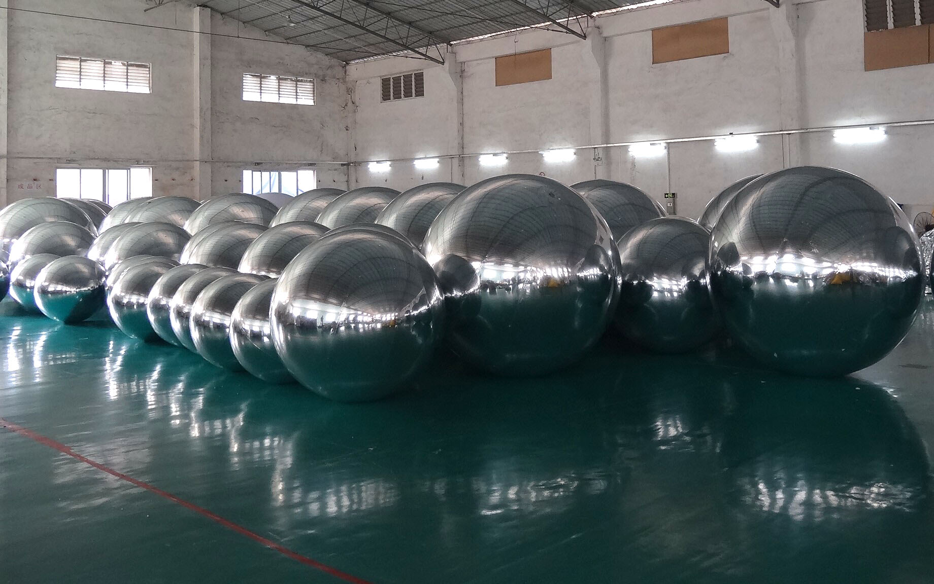 ballon - bulle - sphère -effet miroir 200 cm