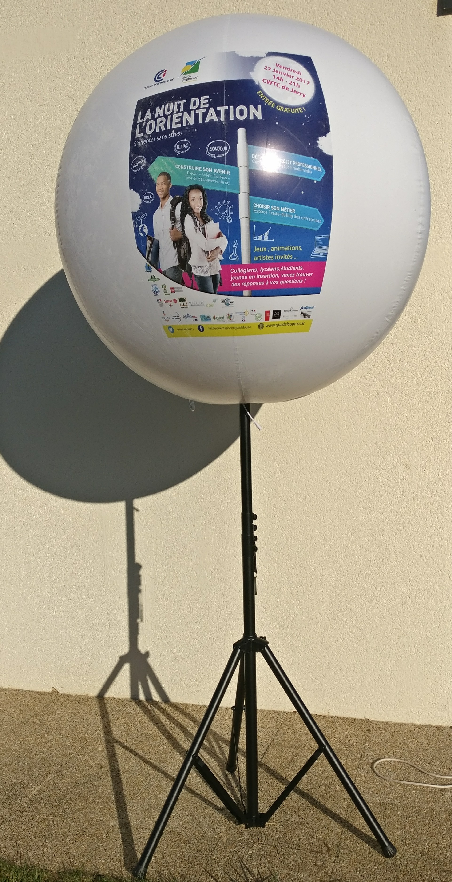 Ballon,Bulle ou sphère publicitaire sur trépied - gonflable sur trépied